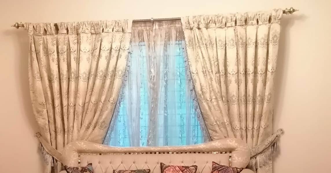 Curtain for sale 0