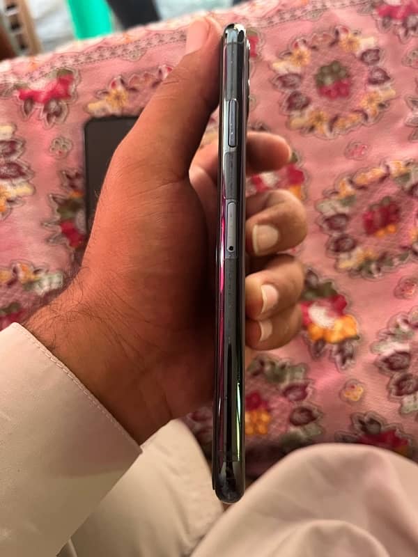 IPhone 11 pro max 256 gb water pack 2