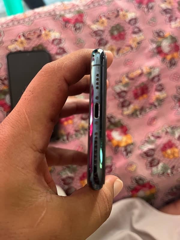 IPhone 11 pro max 256 gb water pack 3