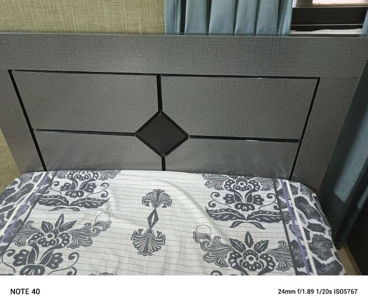 selling wooden single bed with mattress 3