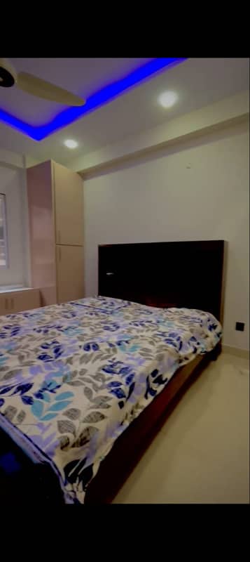 1 bed furnish apartment available for rent in diamond mall on per day weekely And monthly basis gulberg greens islamabad 7