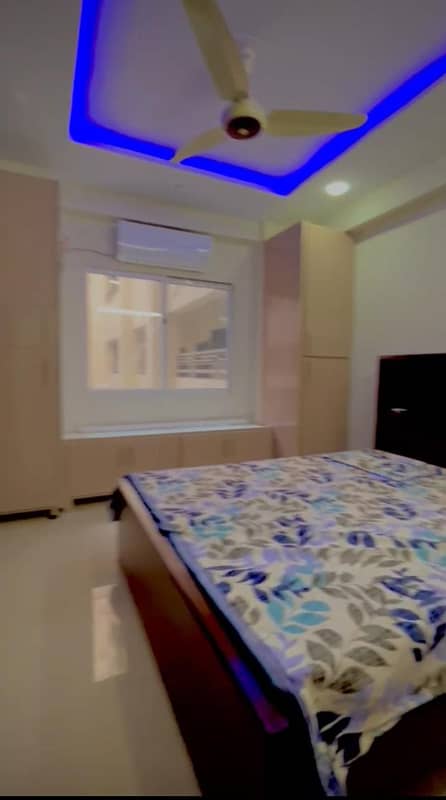 1 bed furnish apartment available for rent in diamond mall on per day weekely And monthly basis gulberg greens islamabad 16