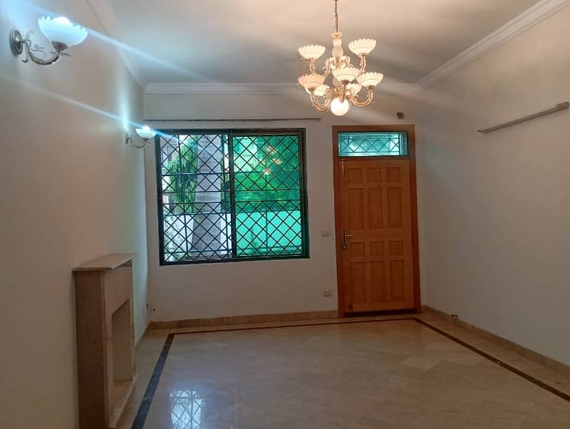 i-8.40x80 double storey House available for rent office family guest house purpose available for rent 3