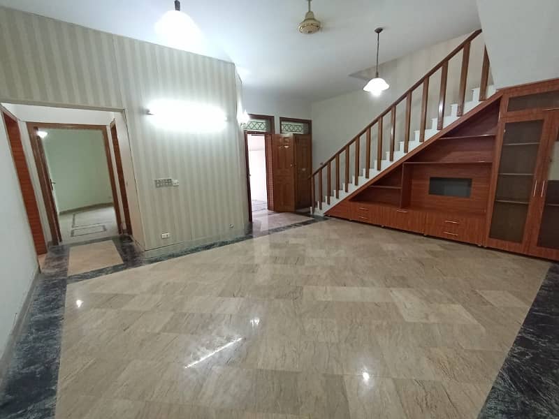 i-8.40x80 double storey House available for rent office family guest house purpose available for rent 18