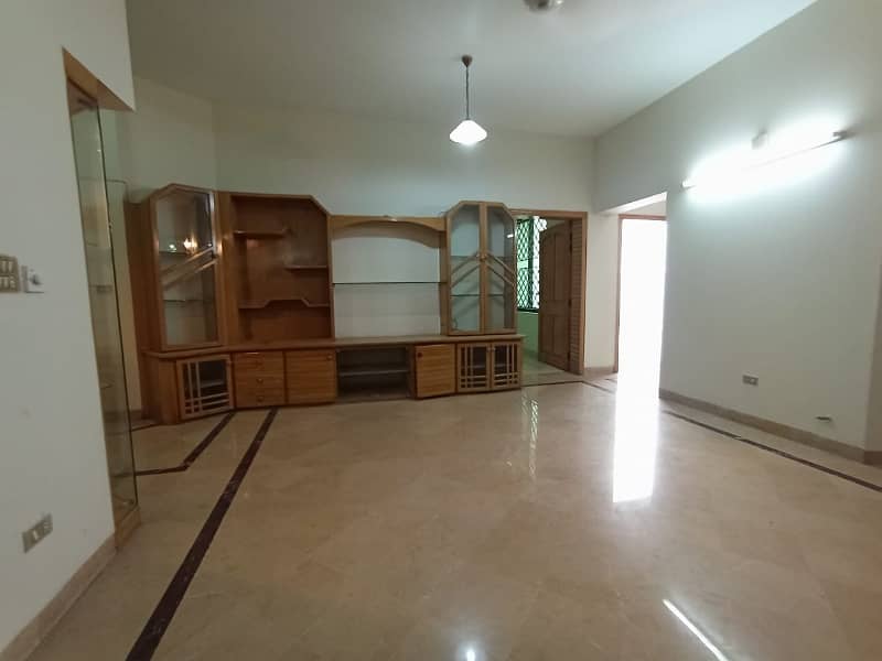 i-8.40x80 double storey House available for rent office family guest house purpose available for rent 41