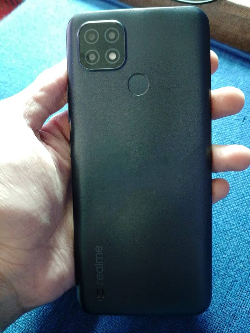 Realme C21 0