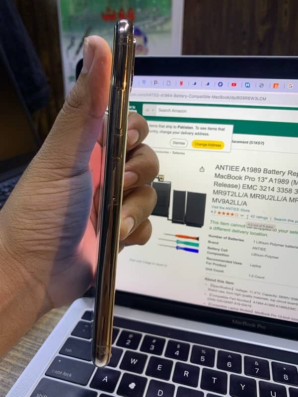 iphone xsmax 64gb pta approved 4