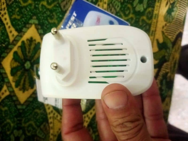 ultrasonic insect repeller 2