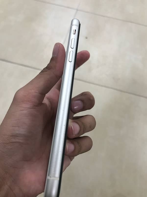 IPHONE 11 NON PTA 64 GB 5