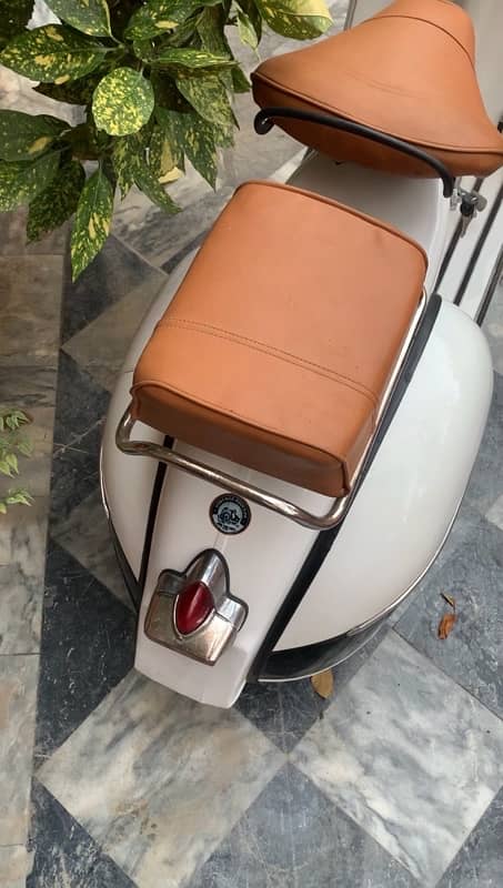 Vespa 1964 Newly Restored 2