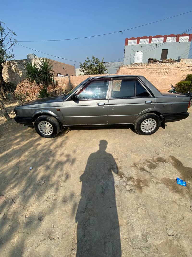 Nissan sunny 4