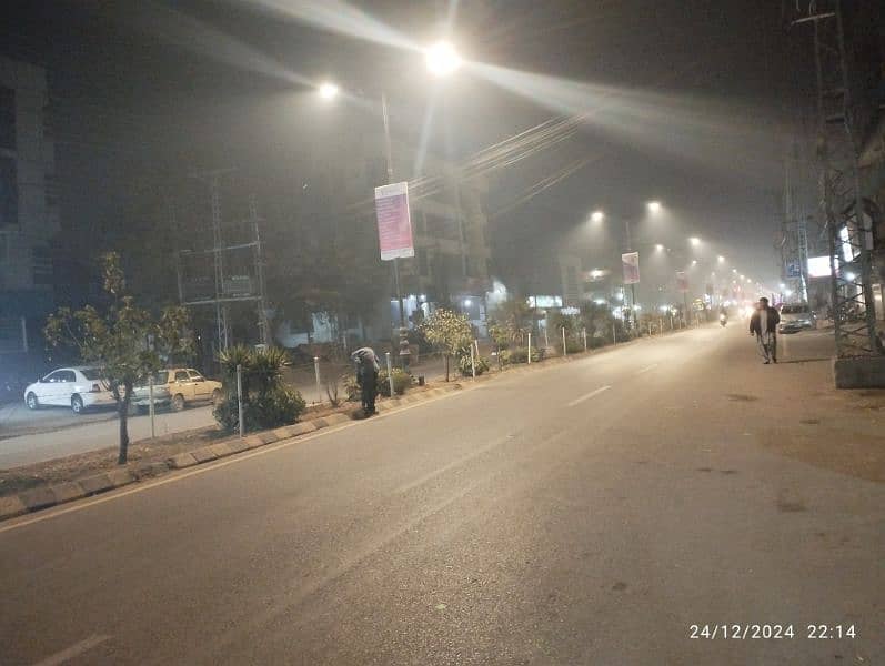 running bussnis for sale main saidpur road comercial market dem 11 lac 14