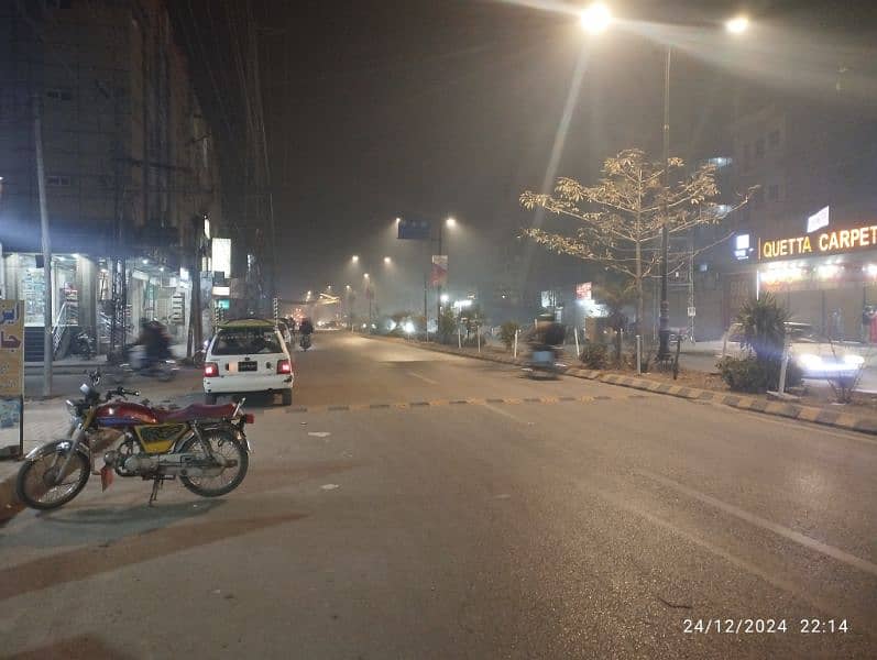 running bussnis for sale main saidpur road comercial market dem 11 lac 15