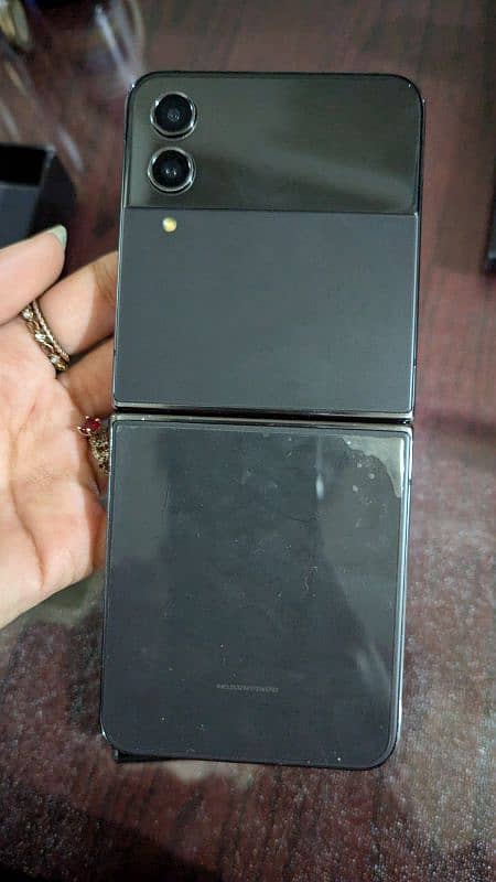 Samsung Z flip 4 128/8 GB 9