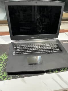 Alienware m18, 18 inch screen, dual Graphic card.