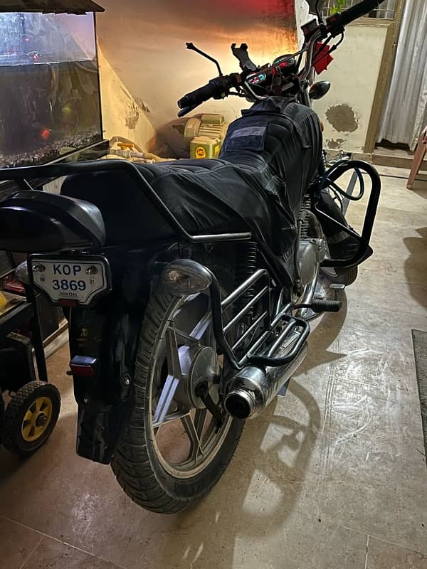 Suzuki GS150 SE 2021 3