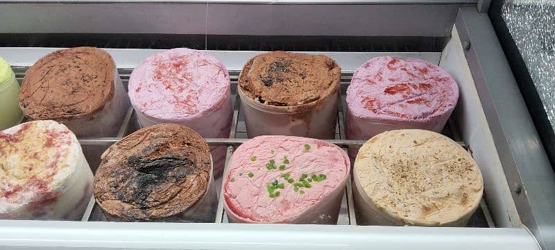 ice cream parlour freezers display 6