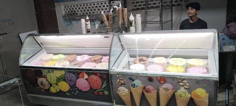 ice cream parlour freezers display 12