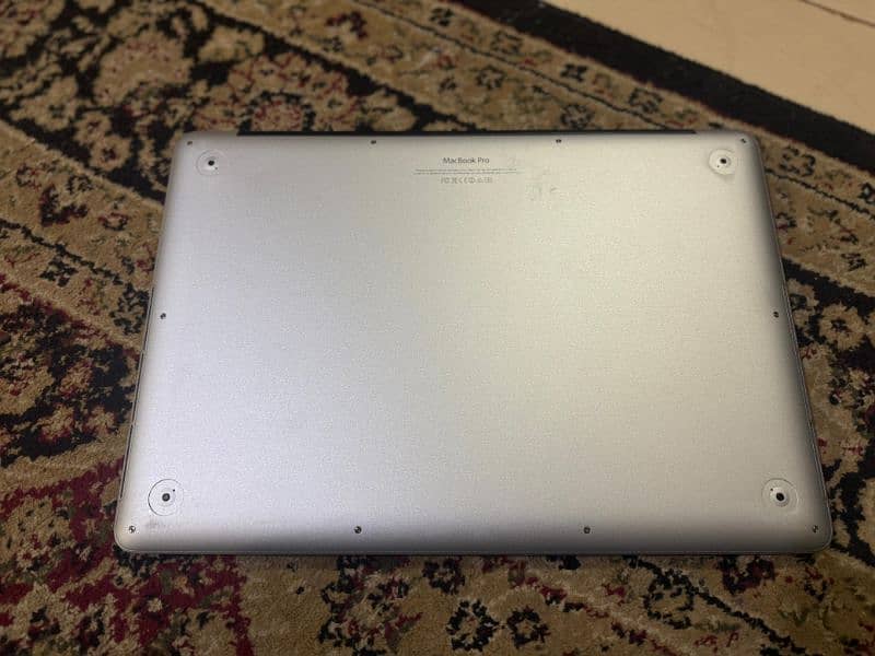 MacBook Pro [15" Retina, Late 2013] 1