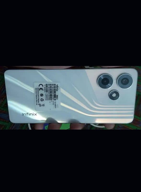 Infinix hot 30 8/128 with box charger condition. 10/8 0