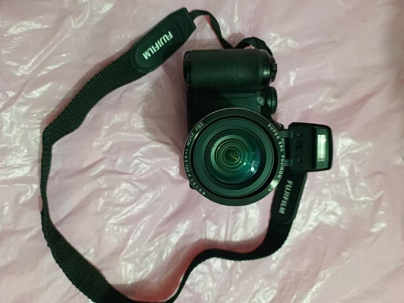 Fujifilm finepix s4700 1