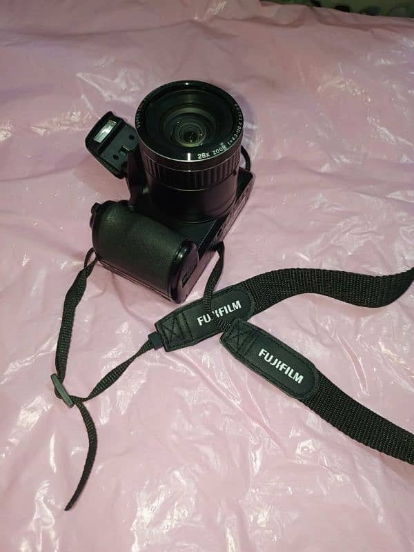 Fujifilm finepix s4700 3