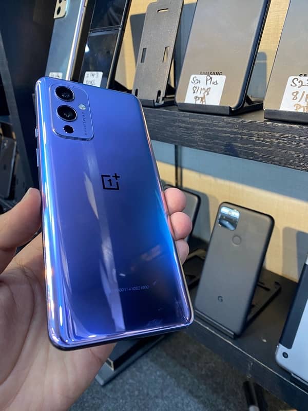 OnePlus 9 4