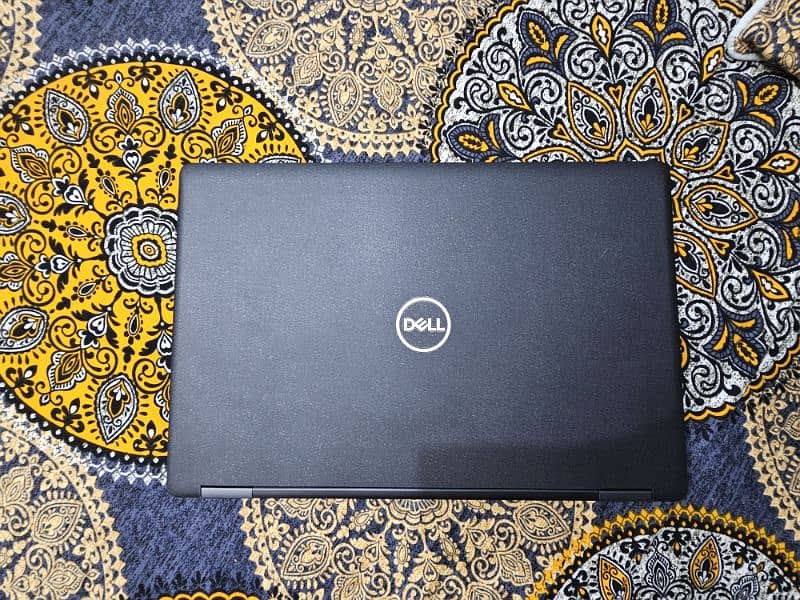 Dell Latitude 5590 2