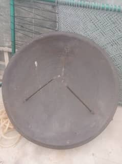 4feet dish good condition