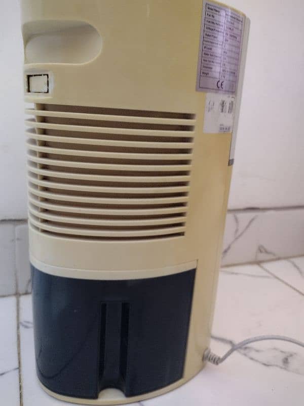 Air purifier and Dehumidifier 1