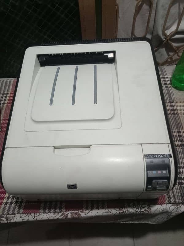 Printer Lazer Jet CP1525nw color 0