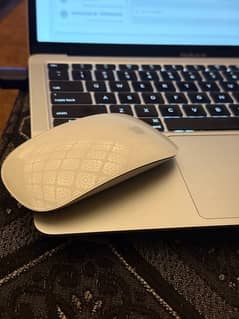 magic mouse m2 10/10 condition