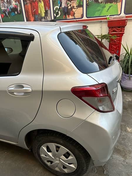 Toyota Vitz 2015 7