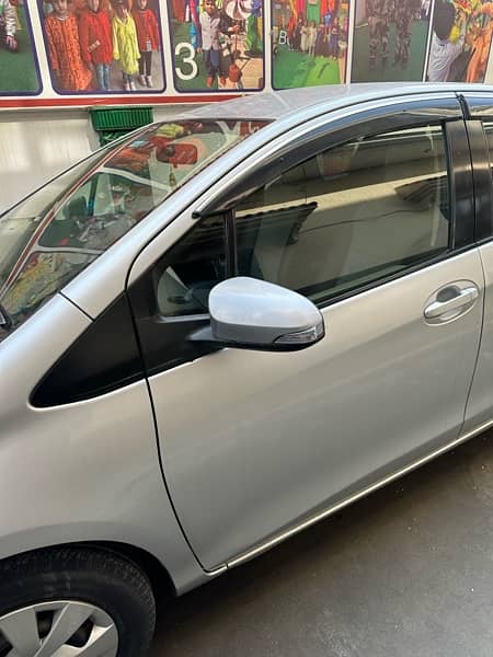 Toyota Vitz 2015 12