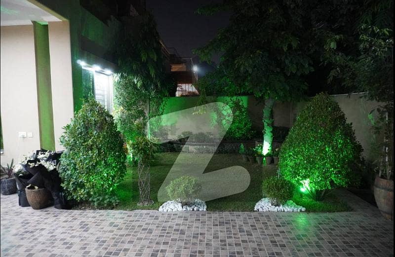 Luxurious 1 Kanal 5-Bedroom Double-Storey Office Space on Prime 80 Feet Road, Johar Town, Lahore 2