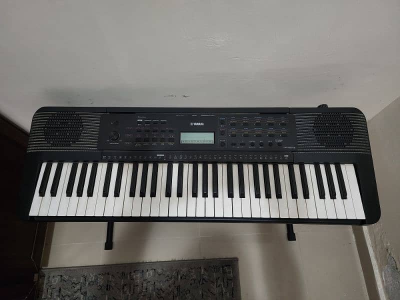 Piano E273 Yamaha 0