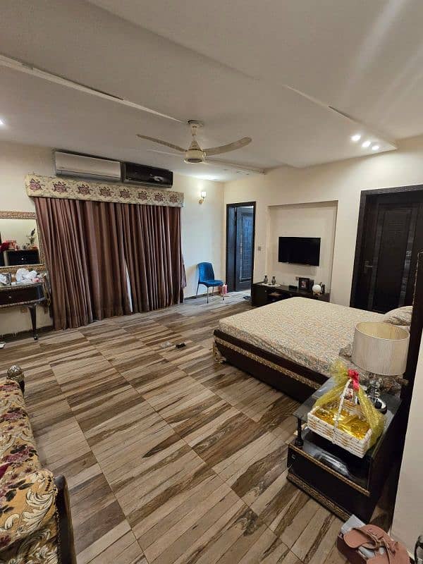 2 kanal Full Furnished House Foe Sale in Valancia Town 16