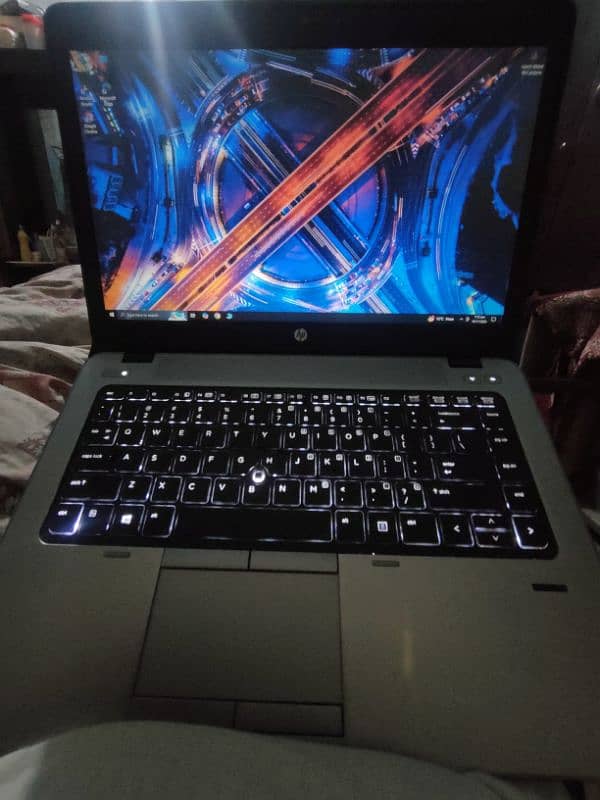 hp elitebook 840g1 0