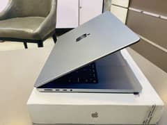 MACbook pro M2 pro chip 14 inches