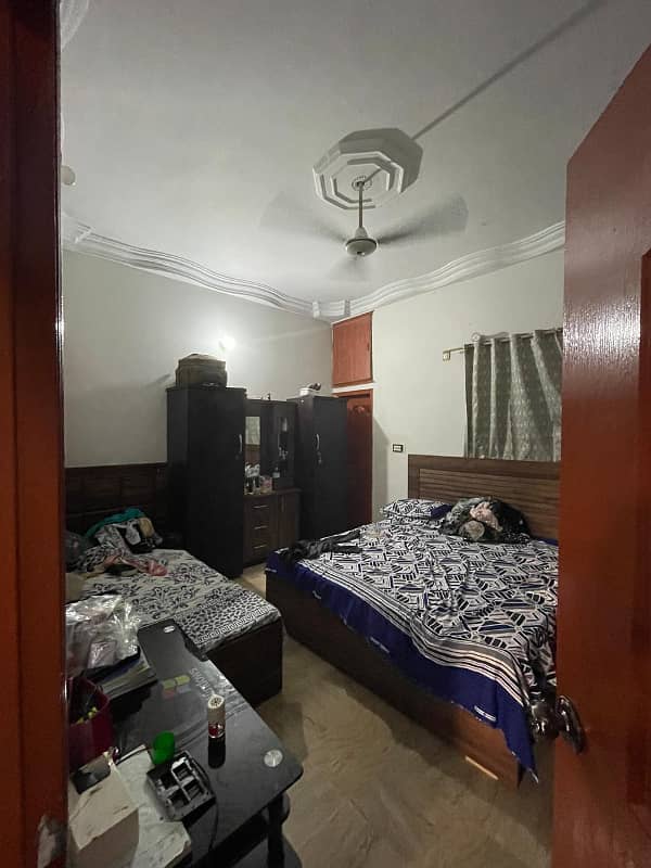 Well Maintained G+2 House (8 Bed DD) On 200 Yards On 40 Feet Road In Boundary Walled PIA SOCIETY Gate 2 Block 9 Gulistan-E-Jauhar 4