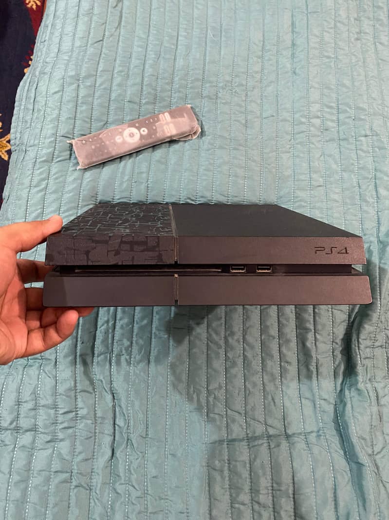 PS4 Fat 1100 500GB + 2 Controllers + Wires 2