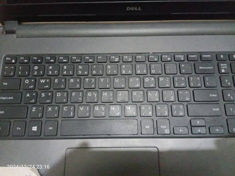 laptop i5 5th generation 4 Ram 512 HDD 4