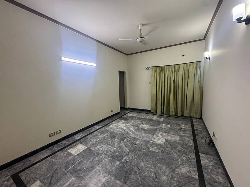 Upper Portion 01 Kanal Out Class Stylish Luxury Bungalow For Rent In HH-Block DHA Phase 4 Lahore 1