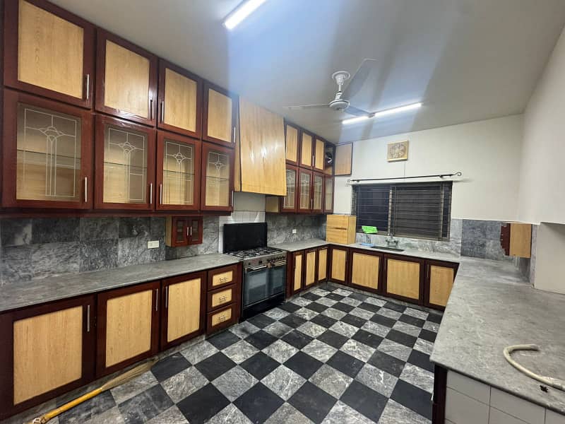 Upper Portion 01 Kanal Out Class Stylish Luxury Bungalow For Rent In HH-Block DHA Phase 4 Lahore 2