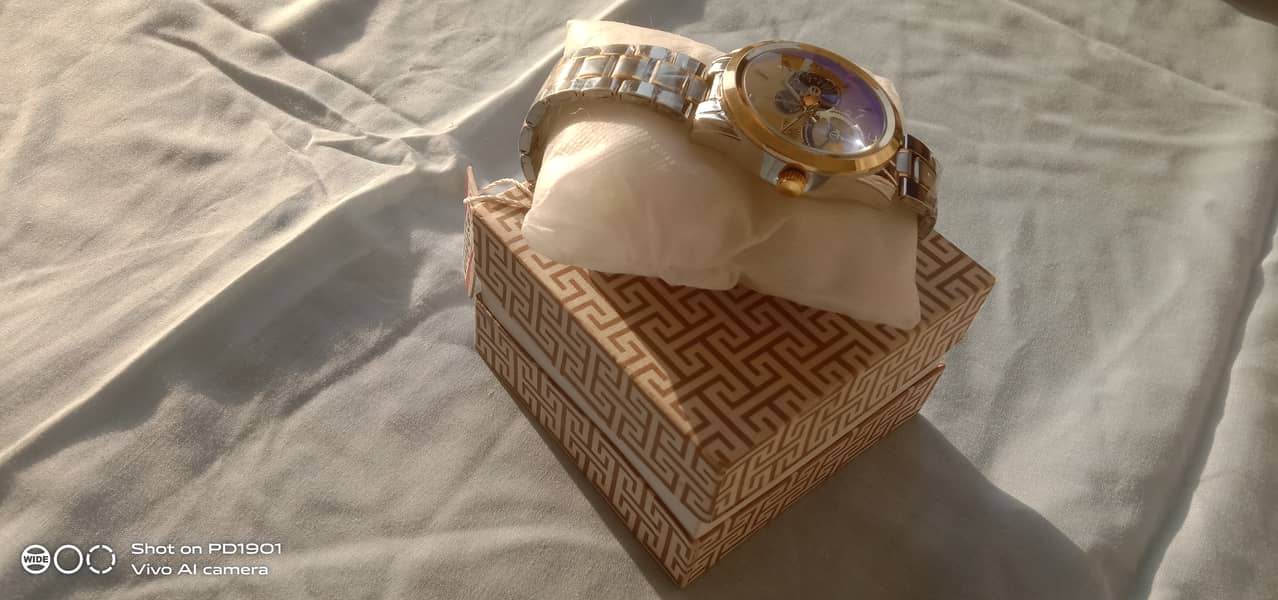 4 watches Rolex and delivery with Karachi and 12 holy sell price. 7