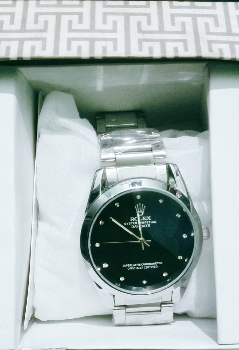 4 watches Rolex and delivery with Karachi and 12 holy sell price. 10