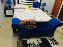 bedset, side table, dressing table