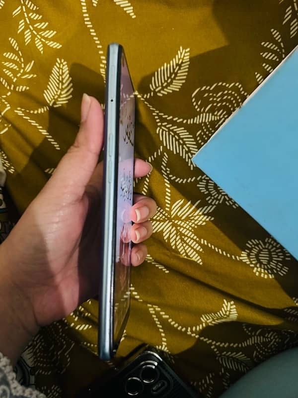 selling oppo A96 4