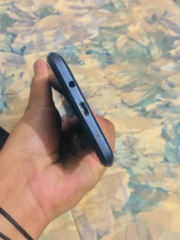 TECNO SPARK 6 URGENT SALE KRNA HA LUSH CONDITION 3