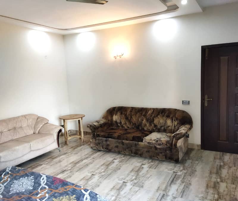 01 Bed and 1 Washroom Avaible For Rent DHA Phase 2 Q-Block Lahore 2